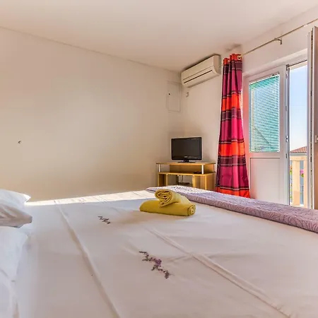 Katarina Apartment *