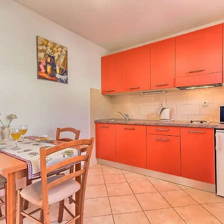 Katarina Apartment *