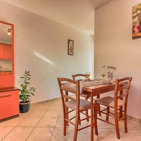 Katarina Apartment *